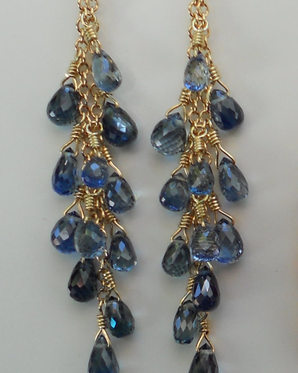 Aros Cascada Zafiros · Oro 14k y zafiros
