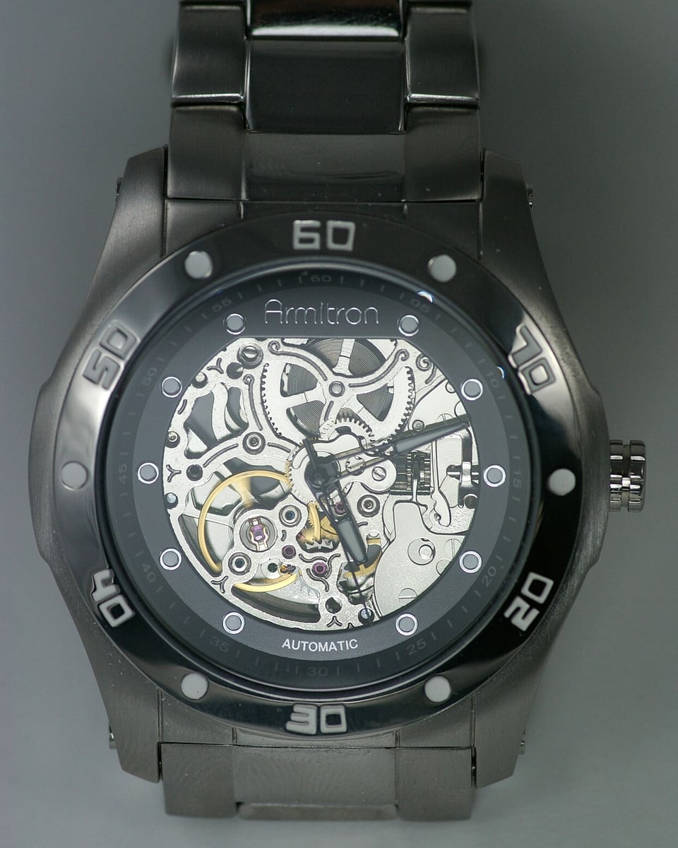Reloj Automático Skeleton · Acero inoxidable